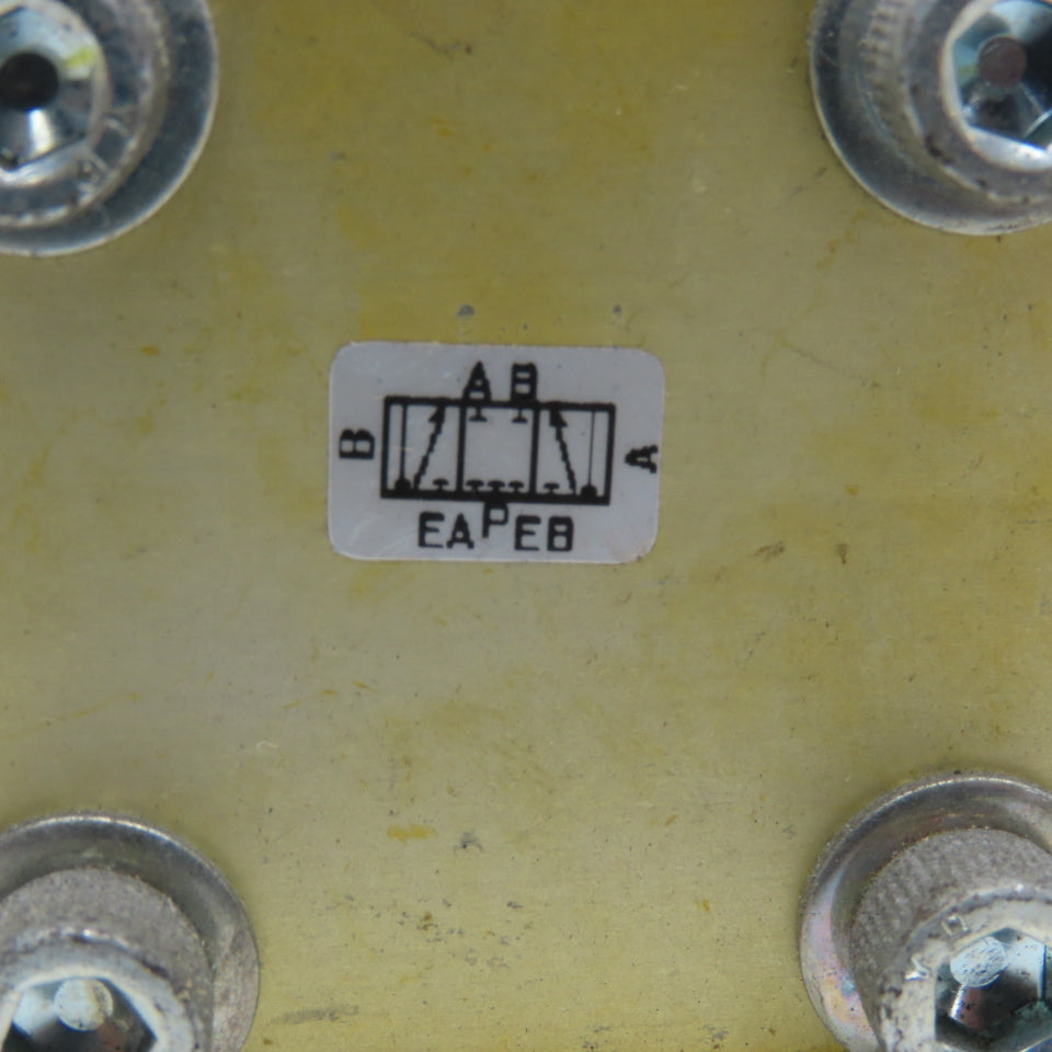 Parker A443VXXAH05300A 5/3 Position Closed Center Directional Valve 120/110V