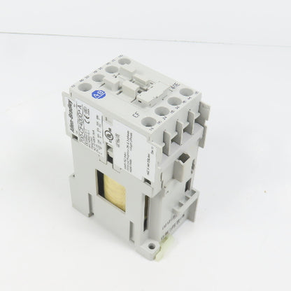 Allen Bradley 700-CF400D* Ser A 4-Pole Power Contactor Relay 600V Max 24VDC Coil