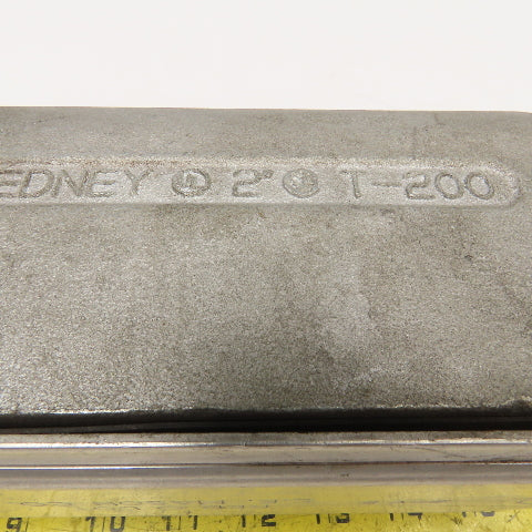O-Z Gedney T-200 2" Malleable Iron TEE Conduit Body W/ Cover Seal