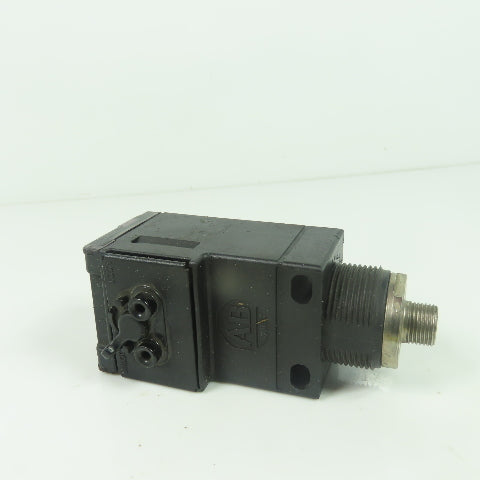 Allen Bradley 42GRF-9100-QD Ser A Photoelectric Sensor Photoswitch 10-40VDC