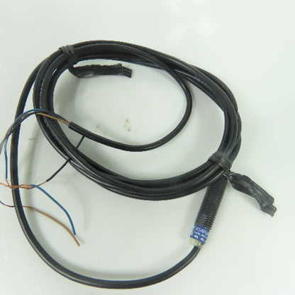 Telemecanique XS4 P08NA340 Inductive Proximity Sensor 12-24VDC Sn=2.5mm NEW