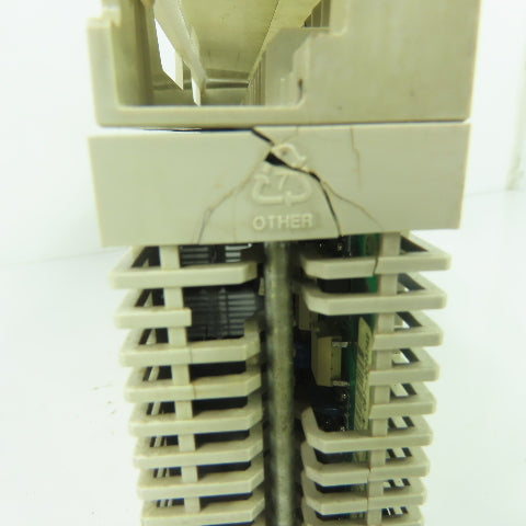 Schneider 140 AVI 030 00 TSX Quantum 8CH Bipolar Analog Input Module