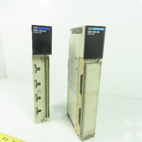 Schneider 140 DDI 353 00 TSX Quantum Input Module DC IN 24V 4X8 SINK Lot Of 2