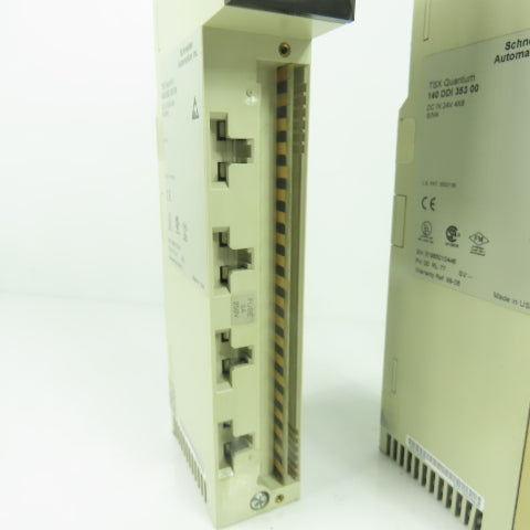 Schneider 140 DDI 353 00 TSX Quantum Input Module DC IN 24V 4X8 SINK Lot Of 2