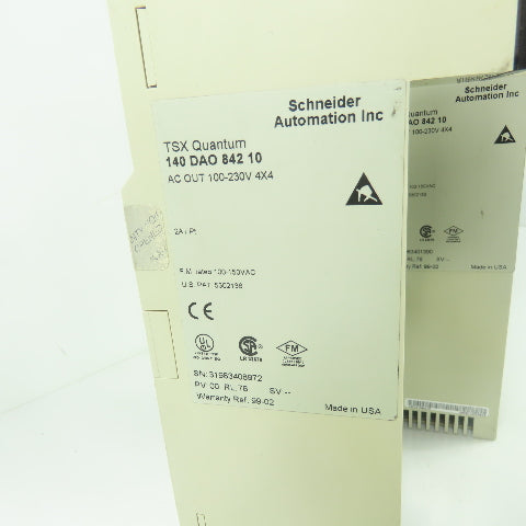 Schneider 140 DAO 842 10 TSX Quantum Output Module 100-230V 4x4 Lot Of 2