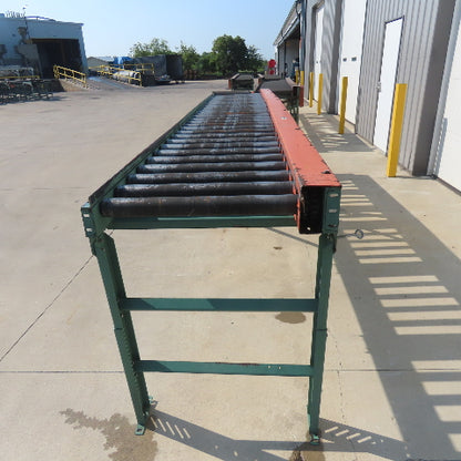 Roach 186" L x 32-1/4" W Chain Driven 2.5" Gravity Roller Conveyor 25" BF W/Legs