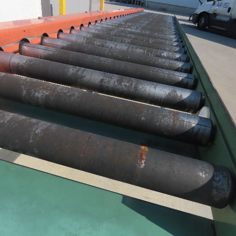 Roach 186" L x 32-1/4" W Chain Driven 2.5" Gravity Roller Conveyor 25" BF W/Legs
