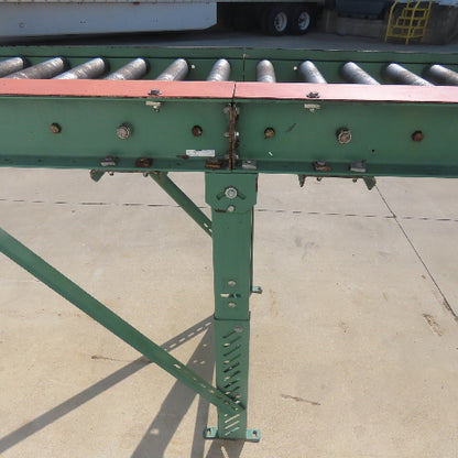 Roach 186" L x 32-1/4" W Chain Driven 2.5" Gravity Roller Conveyor 25" BF W/Legs