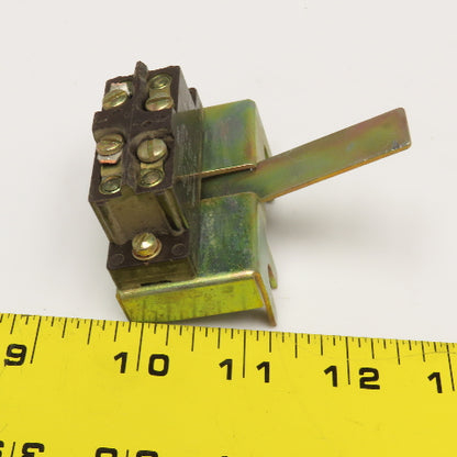 Cutler Hammer 10316H89A 600V Max Snap Action Limit Switch W/ Mount