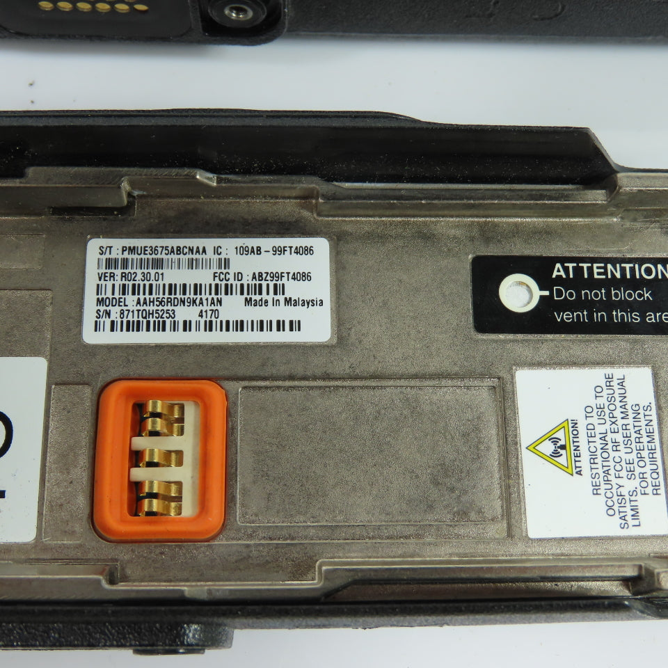 Motorola (3)XPR 7550 (3)XPR 3500e UHF Digital Portable Radio 8Batteries 3Charger