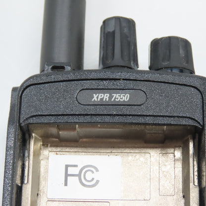 Motorola (3)XPR 7550 (3)XPR 3500e UHF Digital Portable Radio 8Batteries 3Charger