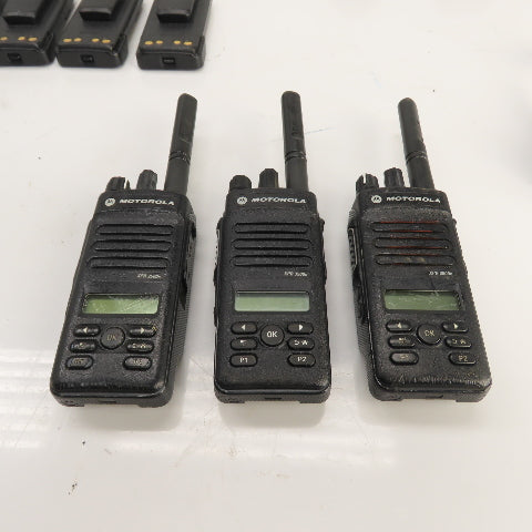 Motorola (3)XPR 7550 (3)XPR 3500e UHF Digital Portable Radio 8Batteries 3Charger