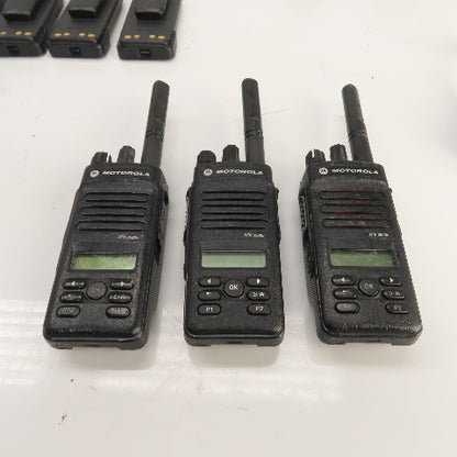 Motorola (3)XPR 7550 (3)XPR 3500e UHF Digital Portable Radio 8Batteries 3Charger