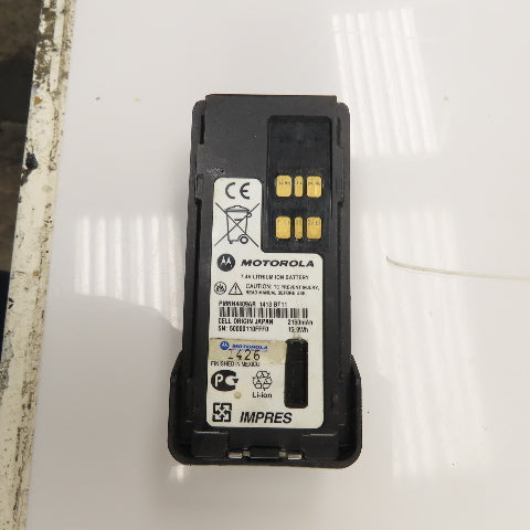 Motorola (3)XPR 7550 (3)XPR 3500e UHF Digital Portable Radio 8Batteries 3Charger