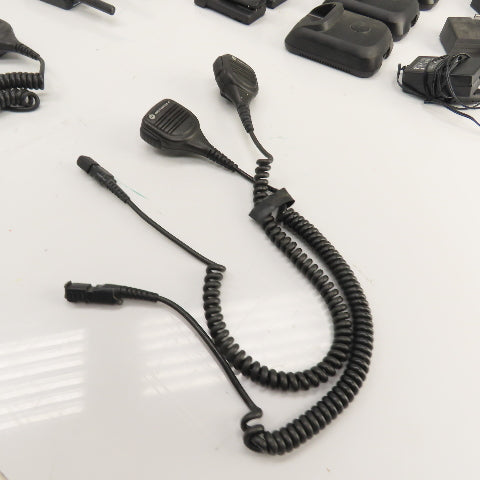 Motorola (3)XPR 7550 (3)XPR 3500e UHF Digital Portable Radio 8Batteries 3Charger