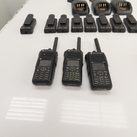Motorola (3)XPR 7550 (3)XPR 3500e UHF Digital Portable Radio 8Batteries 3Charger