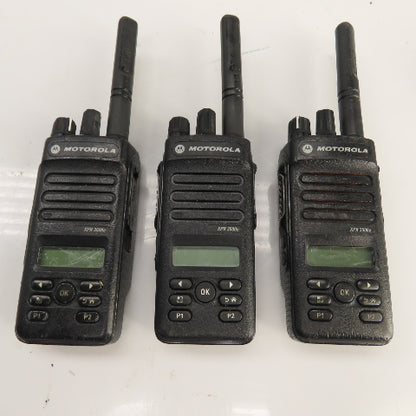 Motorola (3)XPR 7550 (3)XPR 3500e UHF Digital Portable Radio 8Batteries 3Charger