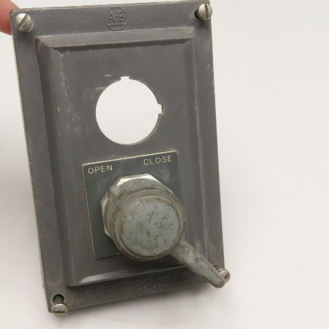 Allen Bradley 800T-HG11 Electrical Enclosure Cover W/ 2 Position Selector Switch