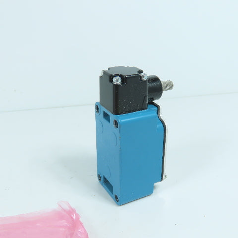 Honeywell 1LS1-L-SIG Snap Action Roller Head Limit Switch W/ LS-10722 NEW