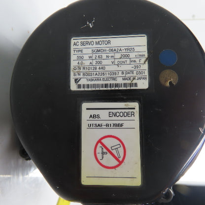 Yaskawa SGMDH-06A2A-YR25 2.63N-m 550W AC Servo Motor 2000RPM 200V W/Encoder