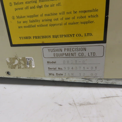Yushin DRDIII-D Sprue Molding Pick And Place Robotic Arm