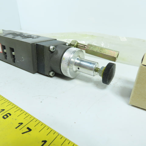 Numatics I23RQ100JP00000 Sandwich Pressure Dual Regulator W/ Gauges NEW