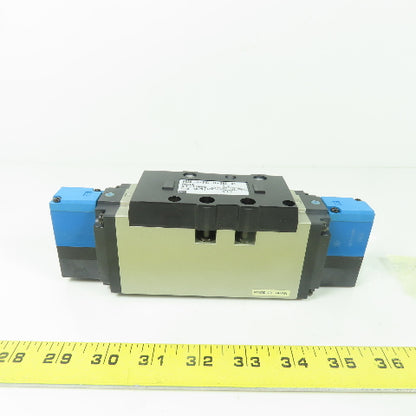 SMC VSS8-8-FIG-D-3EZ-V1 5/3 Position Float Center Pneumatic Valve 21-26VDC Coil