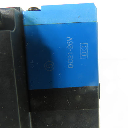 SMC VSS8-8-FIG-D-3EZ-V1 5/3 Position Float Center Pneumatic Valve 21-26VDC Coil