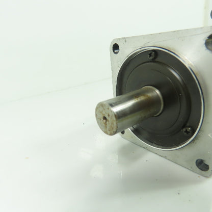 Yaskawa SGM-04U312 1.27Nm AC Servo Motor 200V 2.6A 400W 1.27NM 3000RPM