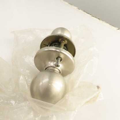 Kwikset 92001-095 Passage Door Knob Satin Nickel Lot/4 (Missing Parts)