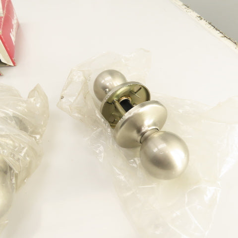 Kwikset 92001-095 Passage Door Knob Satin Nickel Lot/4 (Missing Parts)