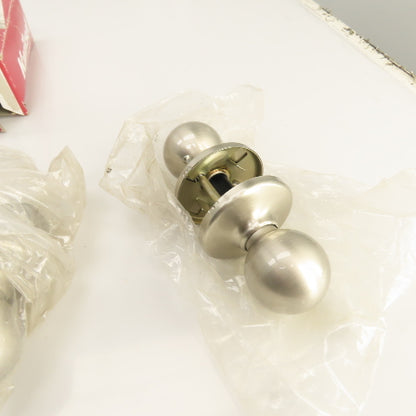 Kwikset 92001-095 Passage Door Knob Satin Nickel Lot/4 (Missing Parts)