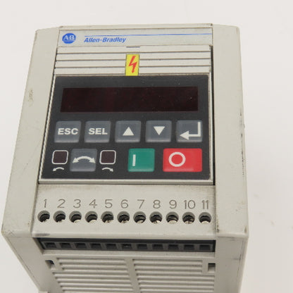 Allen Bradley 160S-AA02NSF1 200-240V Variable Speed Drive 0-240Hz 0.37kW 0.5Hp