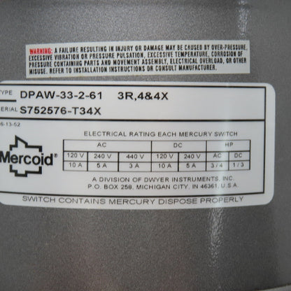 Dwyer Instruments DPAW-33-2-61 Differential Pressure Switch