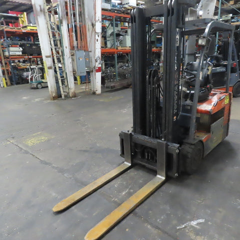 Toyota 7FBEU15 3000LB 48V 3-Wheel Electric Forklift 189" Lift 3-Stage Side Shift