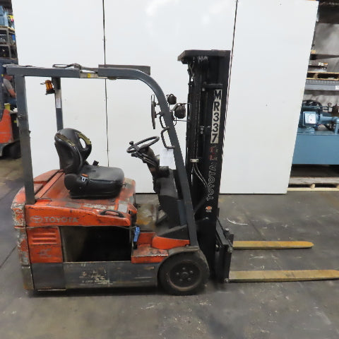 Toyota 7FBEU15 3000LB 48V 3-Wheel Electric Forklift 189" Lift 3-Stage Side Shift