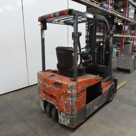 Toyota 7FBEU15 3000LB 48V 3-Wheel Electric Forklift 189" Lift 3-Stage Side Shift