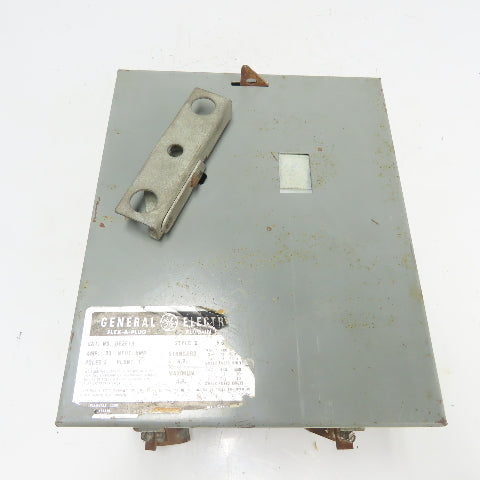 General Electric DE361R Flex-A-Plug 30A 3-Pole Fusible Bus Plug Switch 600V