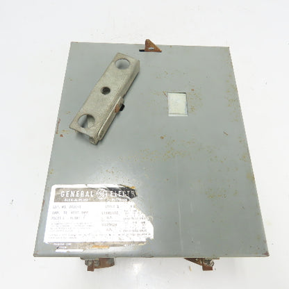 General Electric DE361R Flex-A-Plug 30A 3-Pole Fusible Bus Plug Switch 600V