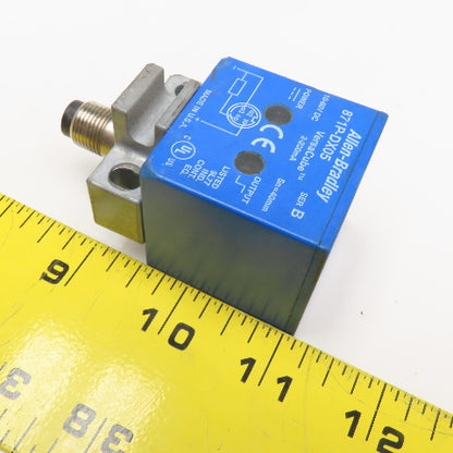 Allen Bradley 871P-DX05 VersaCube 10-60V Inductive Sensor