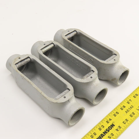 Appleton Unilet Malleable Iron 1-1/4" Type C Form 35 Conduit Outlet Body Lot/3