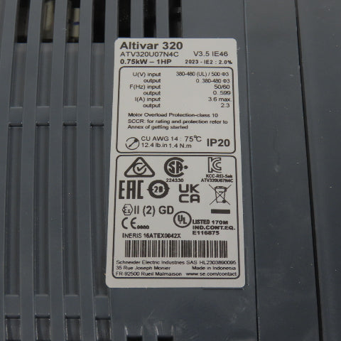Schneider ATV320U07N4C Altivar 320 0.75kW / 1HP AC Drive VFD 380-480V 3PH 2.3A