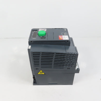 Schneider ATV320U07N4C Altivar 320 0.75kW / 1HP AC Drive VFD 380-480V 3PH 2.3A