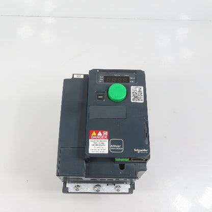 Schneider ATV320U07N4C Altivar 320 0.75kW / 1HP AC Drive VFD 380-480V 3PH 2.3A