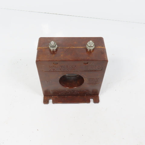 Electromagnetic Square D 51A 300:5 Current Transformer 50-400HZ 12670
