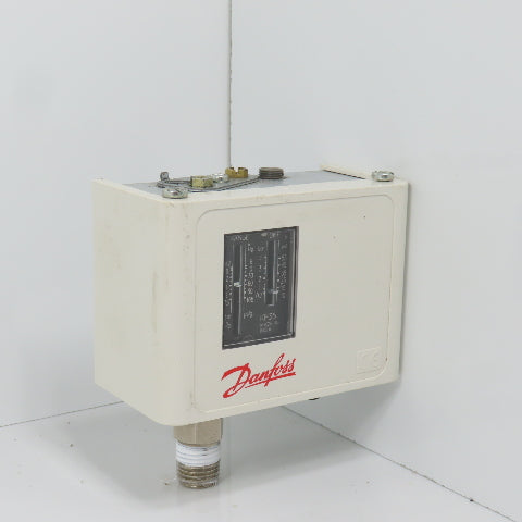 Danfoss 060-6012 KP35 Pressure Switch 0.2-7.5 Bar 1/4"