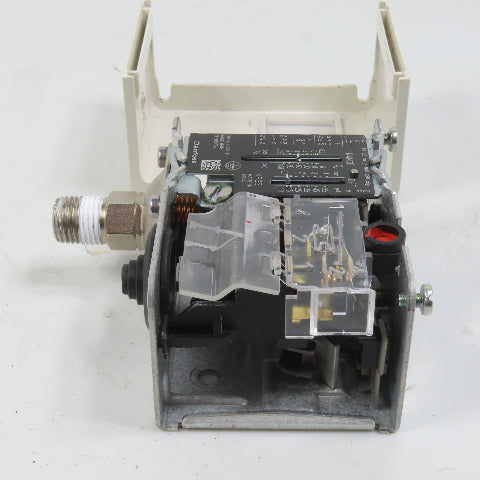 Danfoss 060-6012 KP35 Pressure Switch 0.2-7.5 Bar 1/4"
