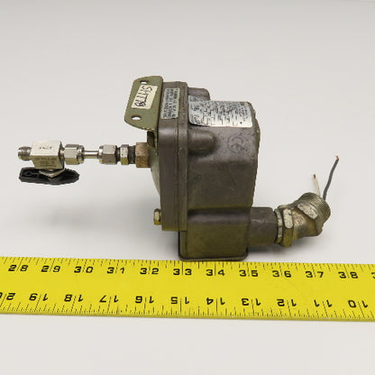 Barksdale D2T-A150SS Pressure Or Vacuum Actuated Switch 480V Max