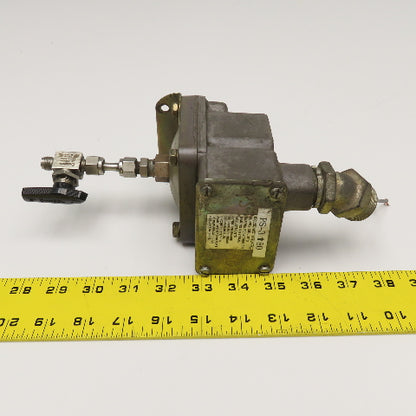 Barksdale D2T-A150SS Pressure Or Vacuum Actuated Switch 480V Max