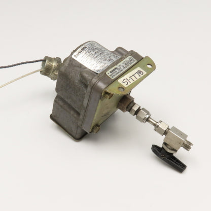 Barksdale D2T-A150SS Pressure Or Vacuum Actuated Switch 480V Max